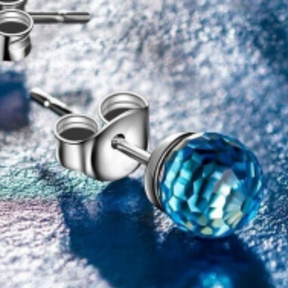 Silver Plated Round Cut Faceted Blue Cubic Zirconia Post Earrings - Picture 3 of 3